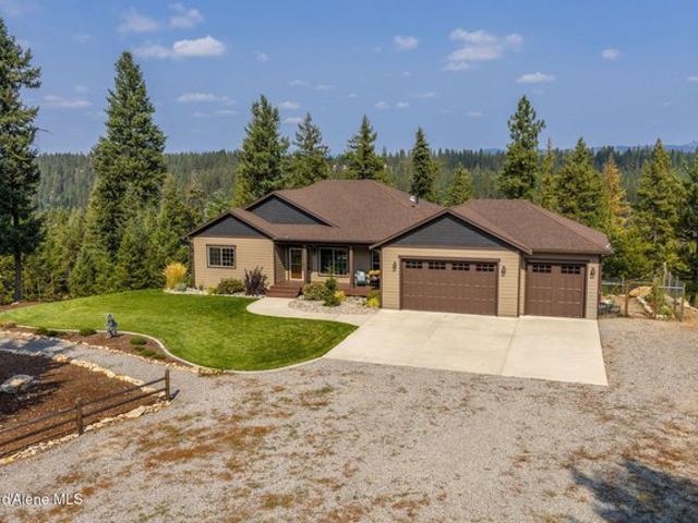 House for sale in Chattaroy, Washington
