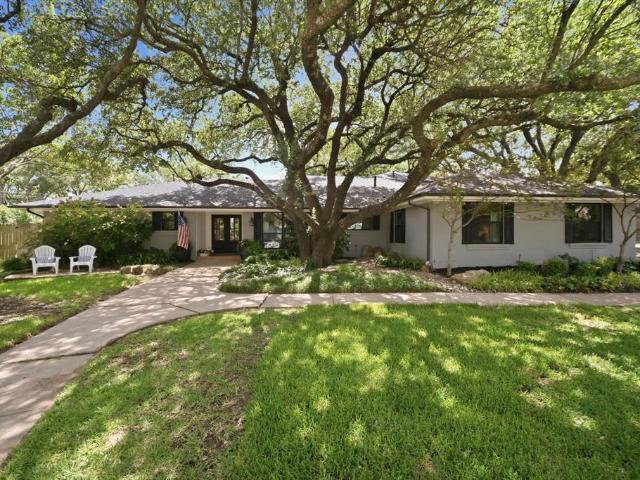 House for sale in Colleyville, Texas