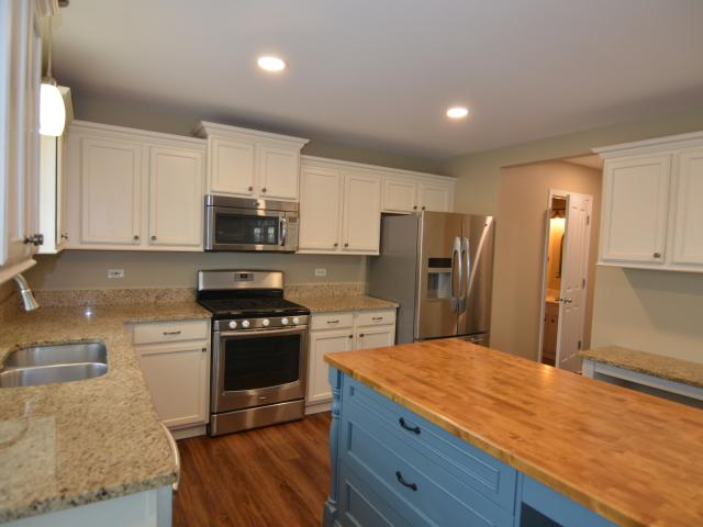 House for sale in Mchenry, Illinois
