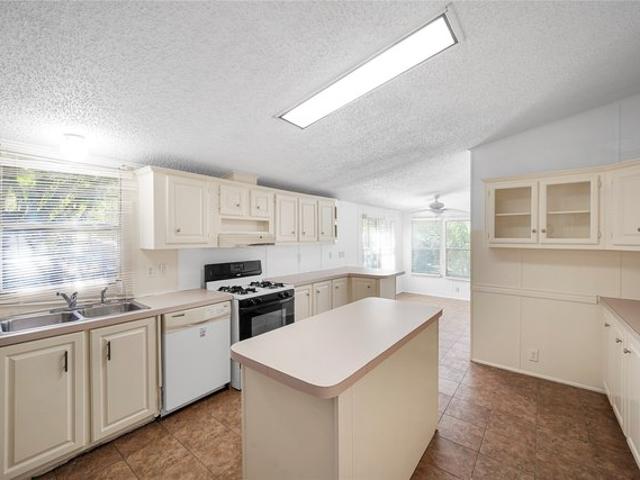 House for sale in Damon, Texas