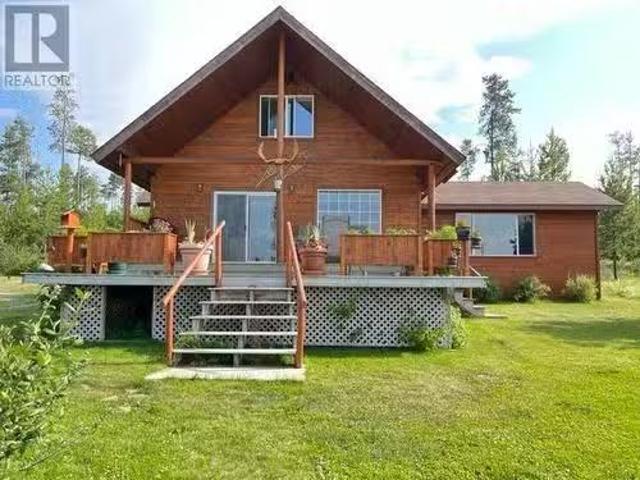 House for sale in Anahim Lake, British Columbia