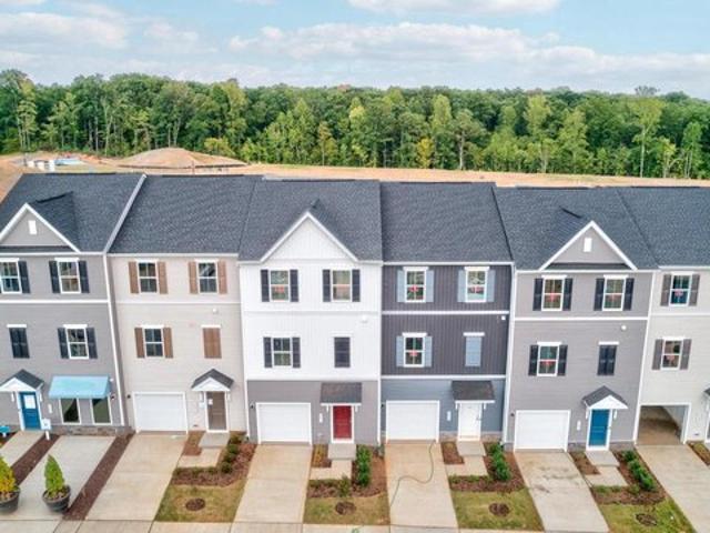 Townhouse for sale in Virginia