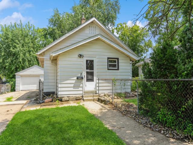 House for sale in Des Moines, Iowa