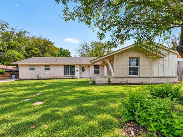 House for sale in Farmers Branch, Dallas County