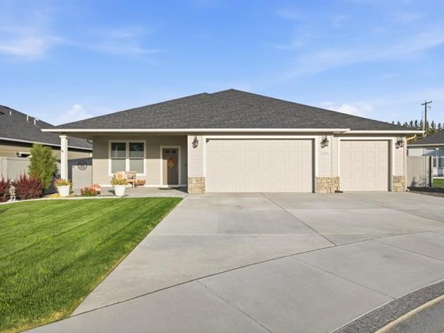 House for sale in Inspiration Estates, Kennewick