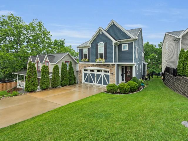 House for sale in Roselawn, Ohio