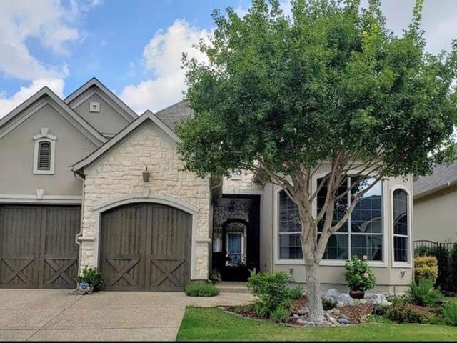 House for sale in Farmers Branch, Texas