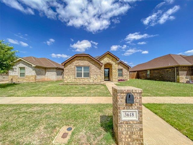 House for sale in Taylor, Texas