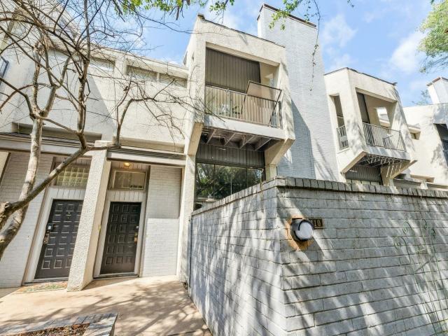 Townhouse for rent in Dallas