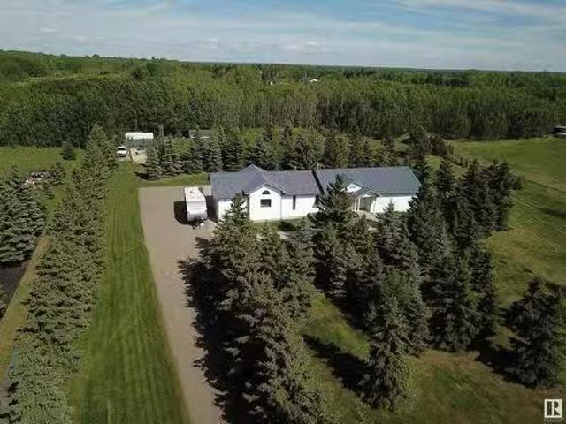 House for sale in Alberta