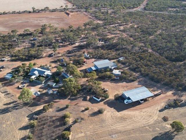 House for sale in Warralakin, Western Australia