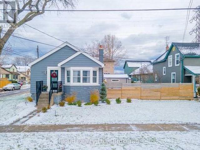 House for rent in Ancaster, Ontario