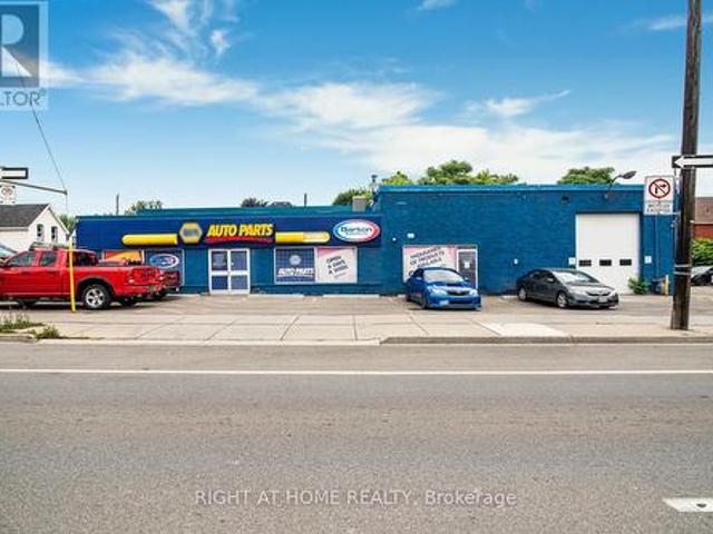 Commercial for rent in Ancaster, Ontario