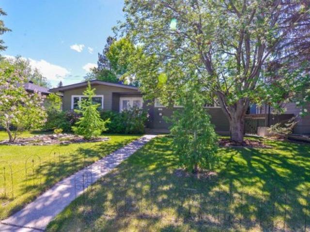 House for sale in Brentwood, Calgary