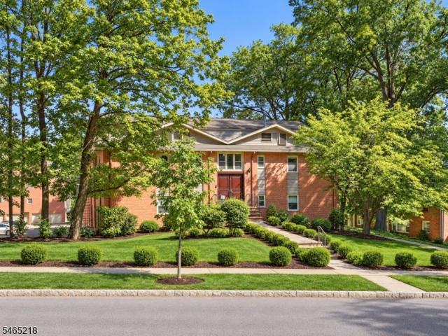 Condo for sale in Montclair, Essex County