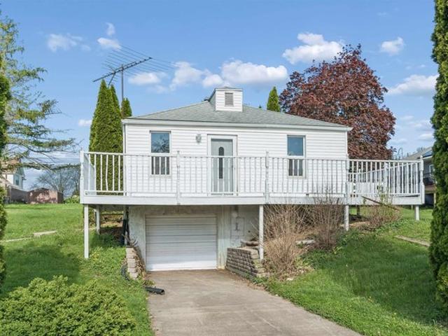 House for sale in East Dubuque, Illinois