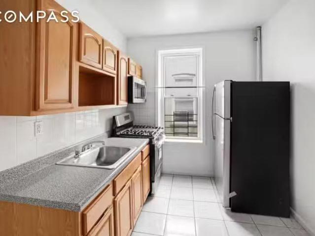 House for rent in Ridgewood