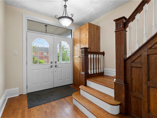House for sale in Oakmont, Pennsylvania