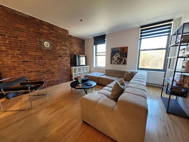 Apartment for rent in St. Leonard's, Quebec