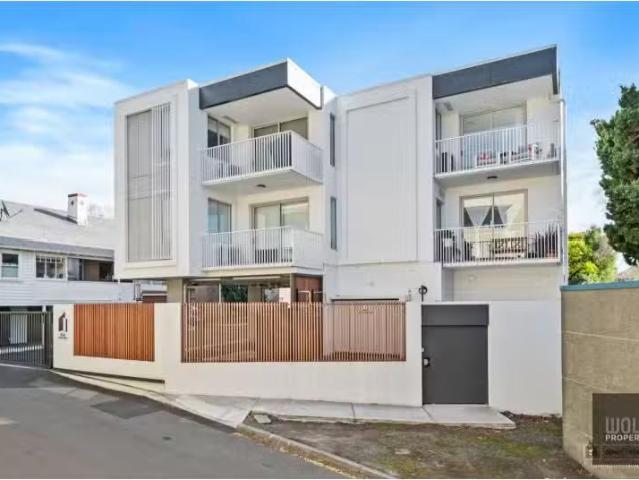 Apartment for rent in Dynnyrne, Tasmania