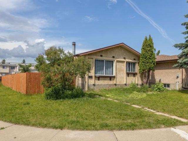 House for sale in Wedgewood, Alberta