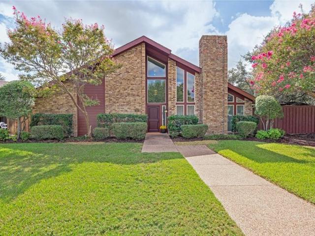 House for sale in Woodburn Estates, Plano