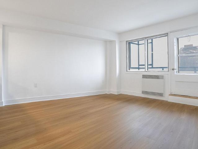 Apartment for rent in St. Leonard's, Quebec