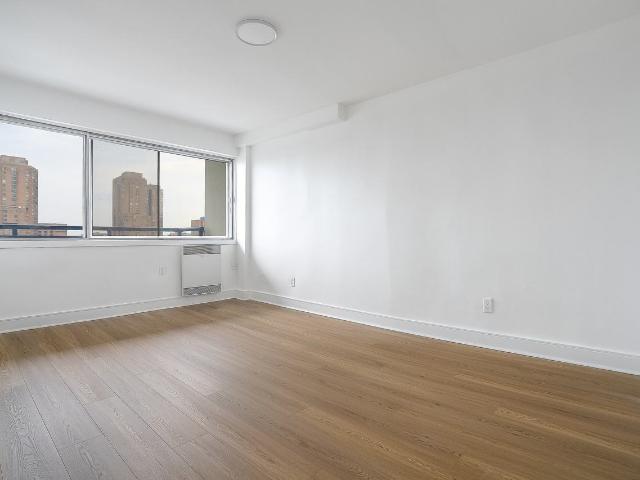 Apartment for rent in St. Leonard's, Quebec