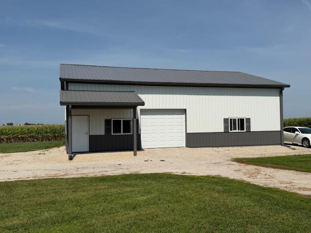 House for sale in Kinsman, Grundy County