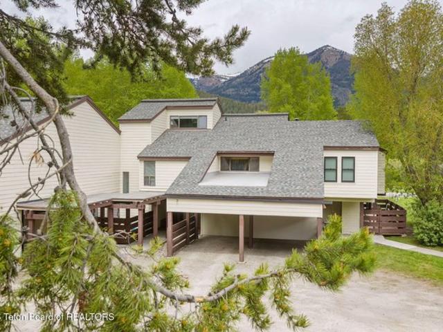 Condo for sale in Wyoming