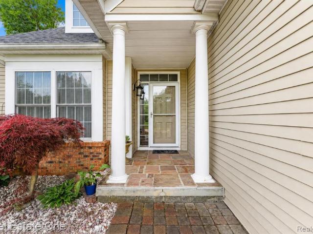 Condo for sale in Auburn Hills, Michigan