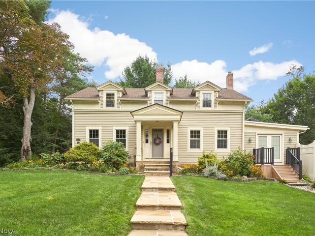 House for sale in Summit, Ohio