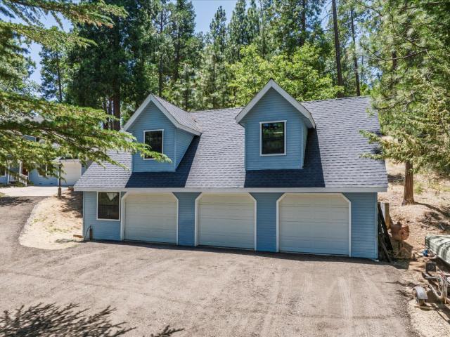 House for sale in North Fork, California