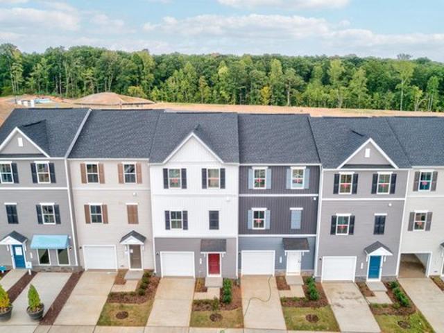 Townhouse for sale in Virginia