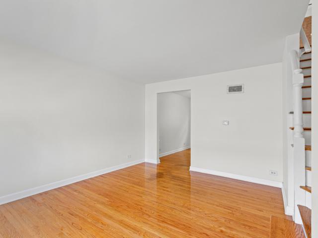 Townhouse for sale in Bellwood, Illinois