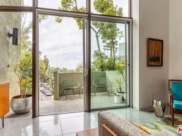 Condo for sale in Canoga Park, California