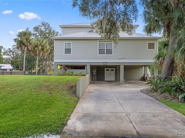 House for sale in Crystal River, Florida