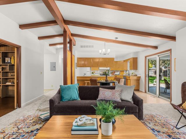 House for sale in West Bench Neighborhood Association, Boise