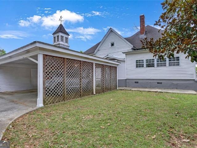 House for sale in Mansfield, Georgia