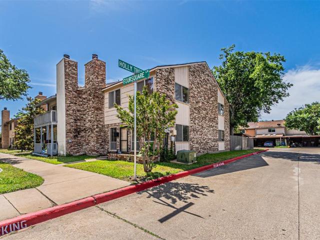 Townhouse for sale in Garland