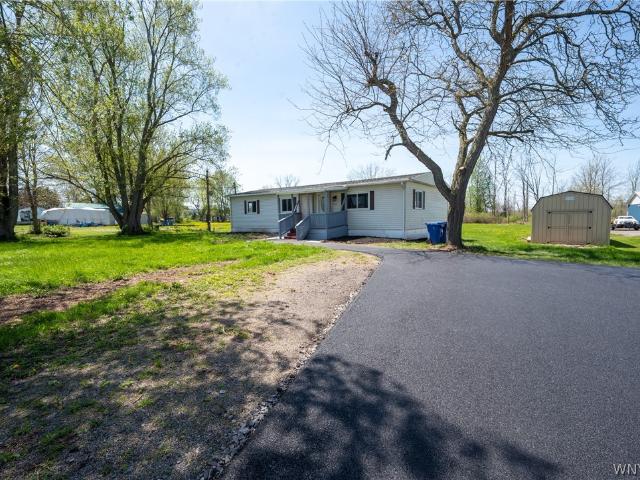 House for sale in Niagara, New York