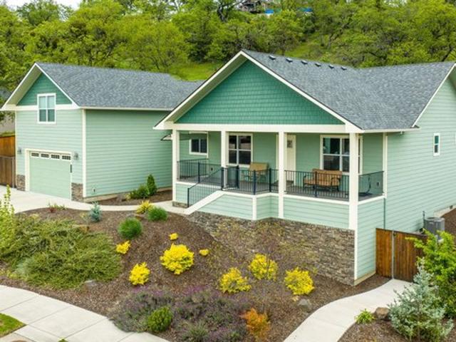 House for sale in Oregonia