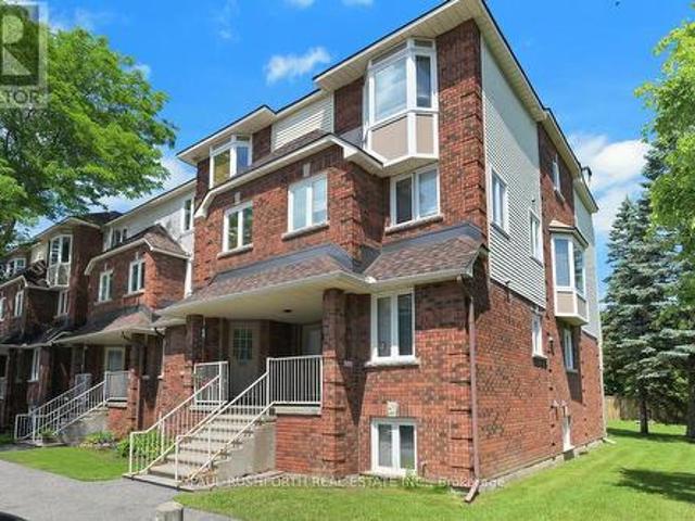 Townhouse for sale in Briston Private Condos, Ottawa