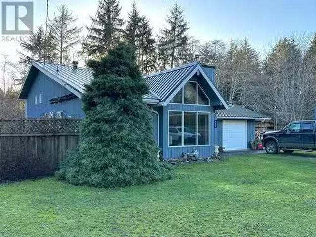 House for sale in Sandspit, British Columbia