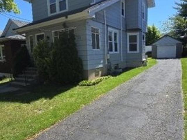 House for sale in Wood Ridge, New Jersey
