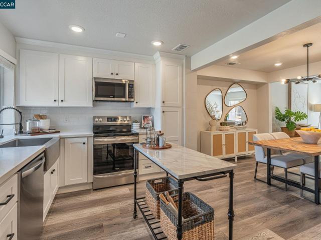 Townhouse for sale in Benicia