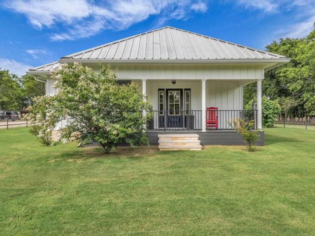 House for sale in Clifton, Bosque County
