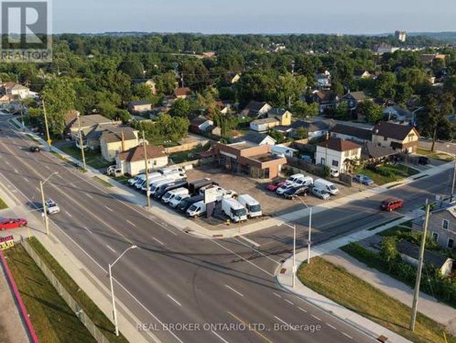 Commercial for rent in Cambridge, Ontario