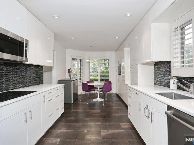 Townhouse for sale in Teaneck
