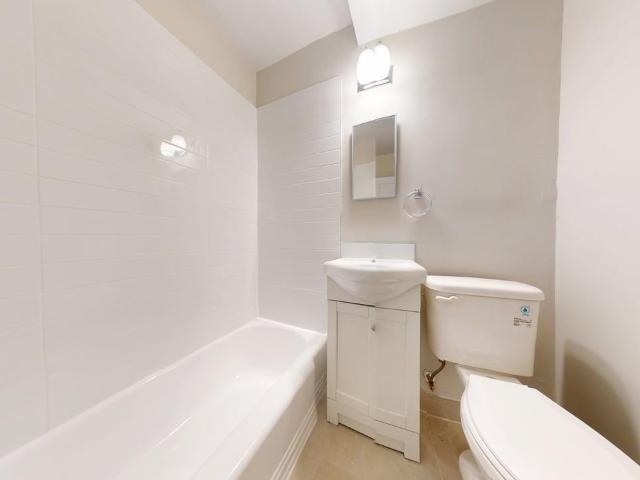 Apartment for rent in Mulhurst Bay, Ontario
